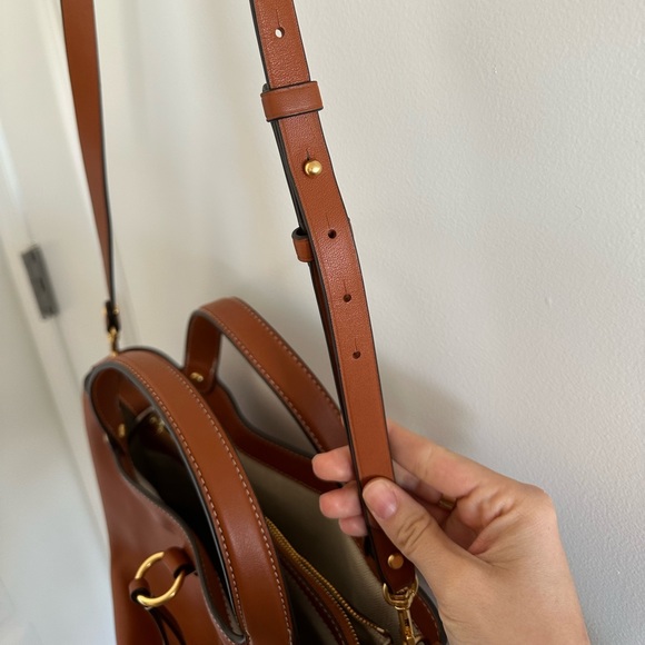 Tory Burch Miller Bucket Bag- like new - Picture 2 of 7